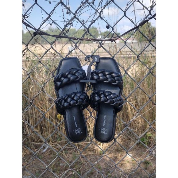 SOLD- 💎🍄 NWT Braided Sandals 💎 🍄 - Picture 1 of 7